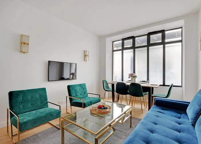 Apartment Modern 3-bedroom 6 Guests Centre