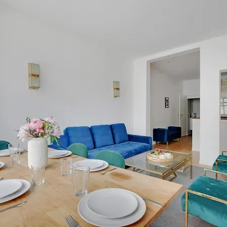 Modern 3-bedroom 6 Guests Centre باريس